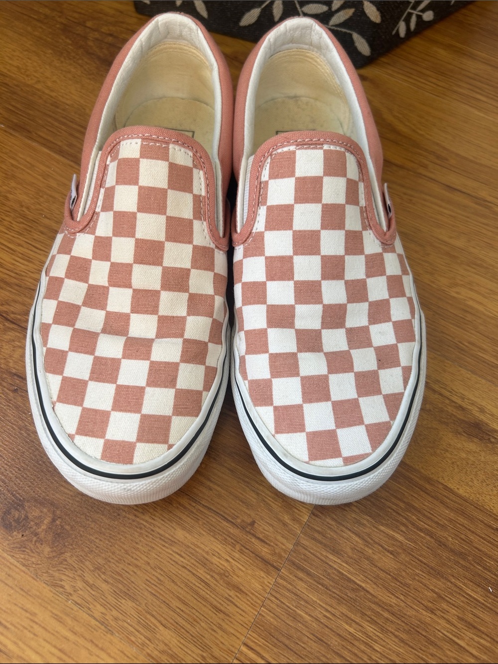 Vans Checkerboard Slip-On Sneakers - Pink/White - Size 8 - Picture 2 of 6